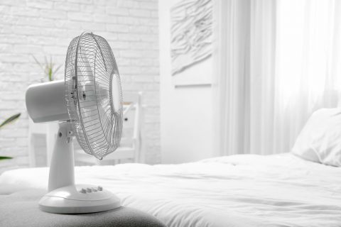 ¿Cuánto consume un ventilador encendido toda la noche?