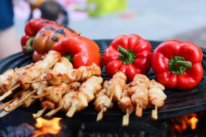 Todo lo que necesitas para hacer una barbacoa en casa con estilo