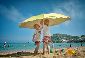 Viajar con niños: 5 destinos ideales para familias en 2025