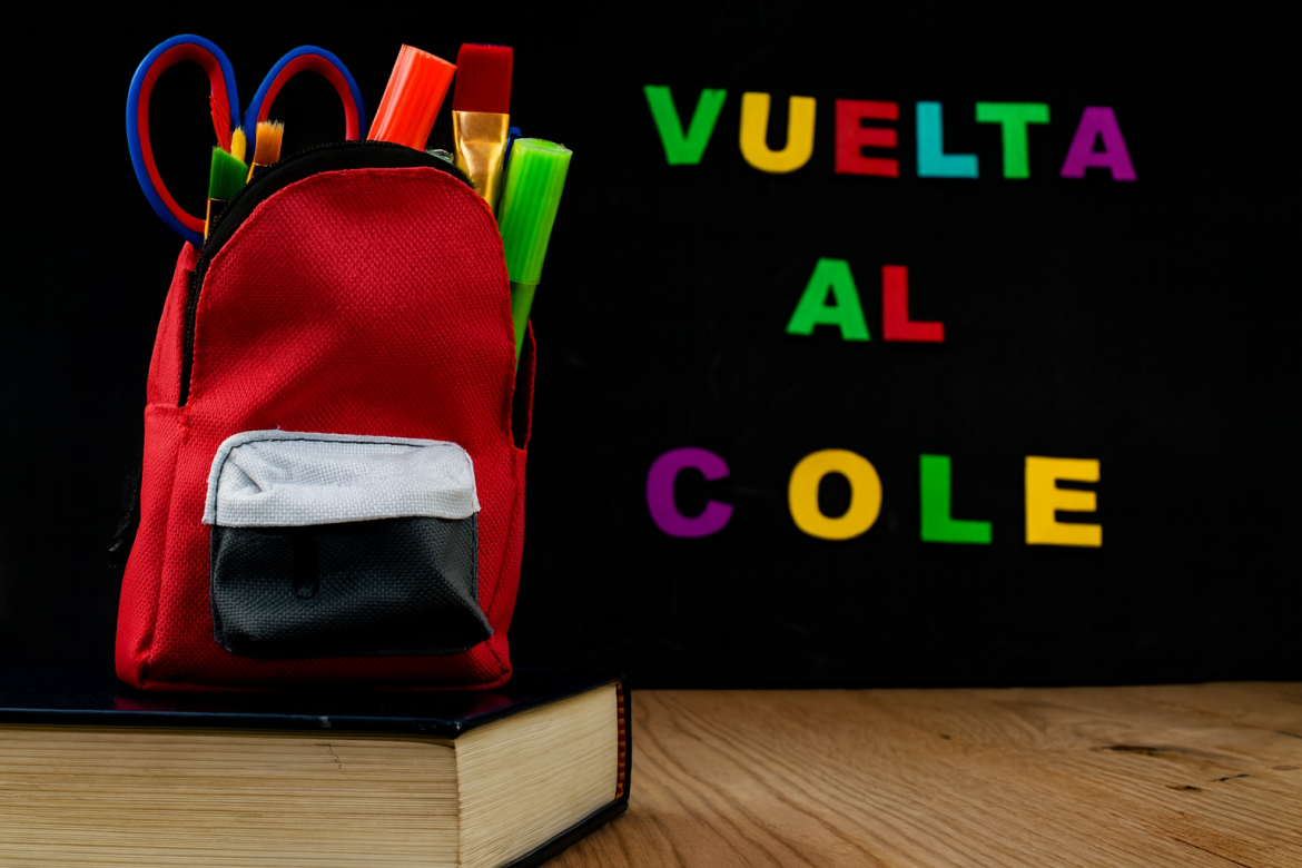 Material escolar y mochila listos para la vuelta al cole con descuentos