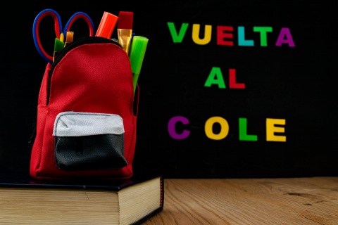 Material escolar y mochila listos para la vuelta al cole con descuentos