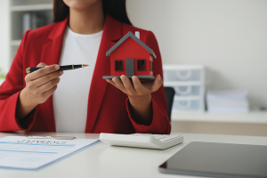 Redpiso aconseja qué mirar antes de comprar una vivienda en una comunidad con zonas comunes