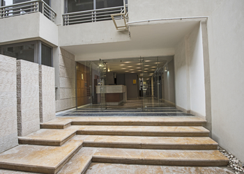 Banner de ALQUILER DE LOCAL EN CIUDAD LINEAL BILBAO