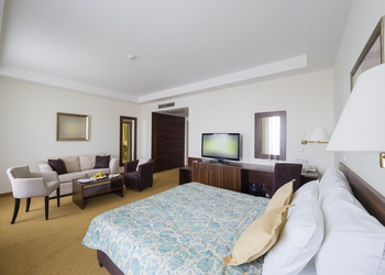 Banner de ALQUILER DE ÁTICO EN BARAJAS