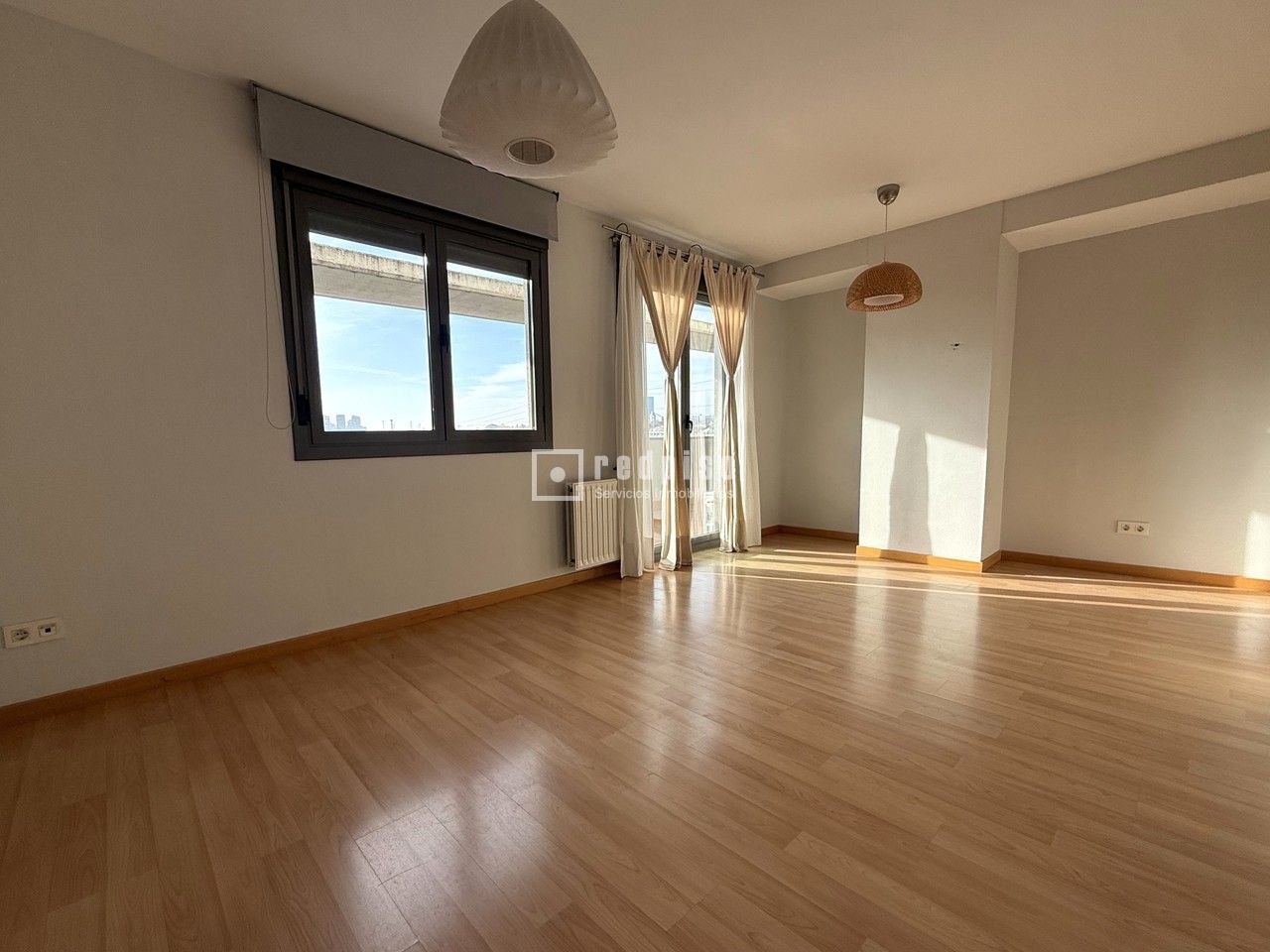 Piso en alquiler en  avenida CAMINO DE SANTIAGO, 1, Fuencarral-El Pardo, Madrid  2/23