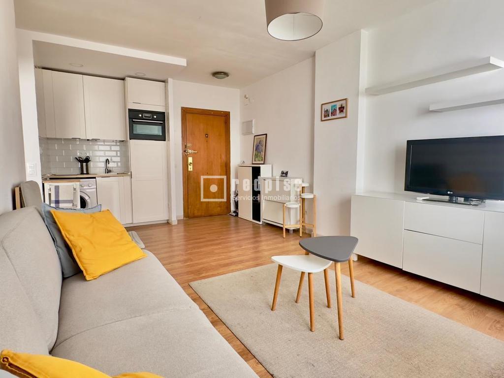 Piso en venta en  calle VALVERDE, Madrid  10/17