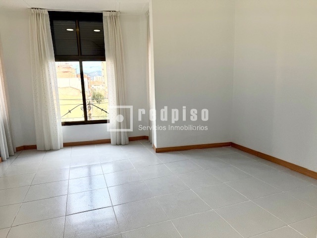 Piso en alquiler  Castelló de la Plana, Castellón de la Plana  17/21