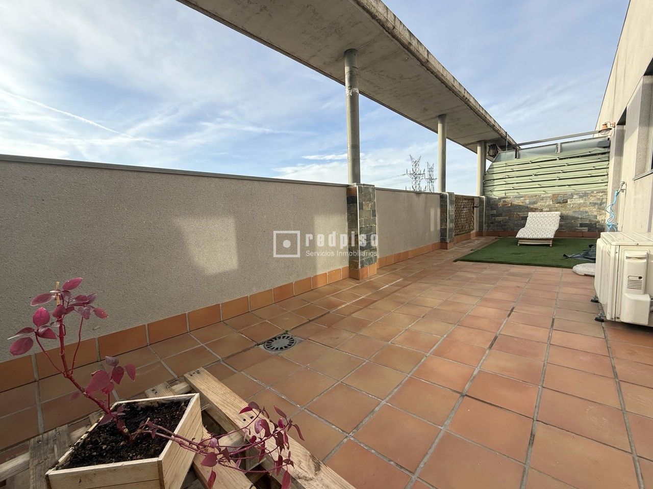 Piso en alquiler en  avenida CAMINO DE SANTIAGO, 1, Fuencarral-El Pardo, Madrid  3/23