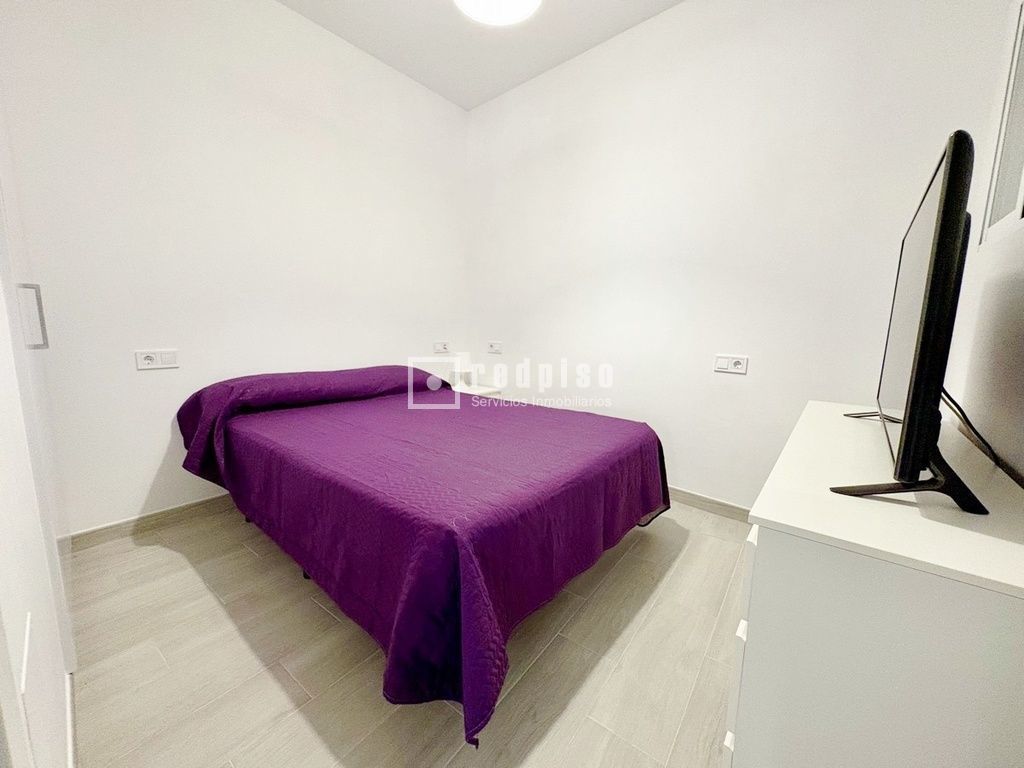 Piso en alquiler en  calle ESCRITOR FRANCISCO GALLARDO, Málaga-Este, Málaga  4/15