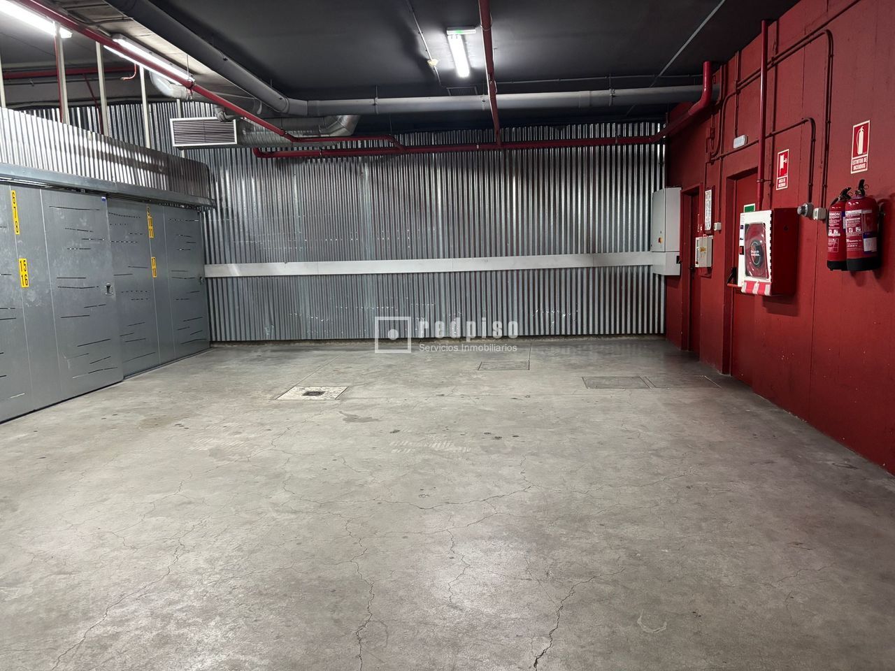 Parking en alquiler en  calle FUENCARRAL, Madrid  1/1