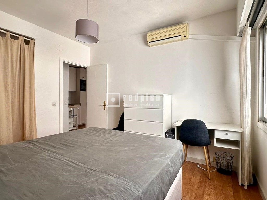 Piso en venta en  calle VALVERDE, Madrid  14/17