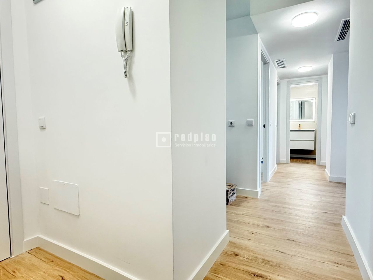 Piso en venta en  calle Alcalde Martín de Alzaga, Madrid  1/1