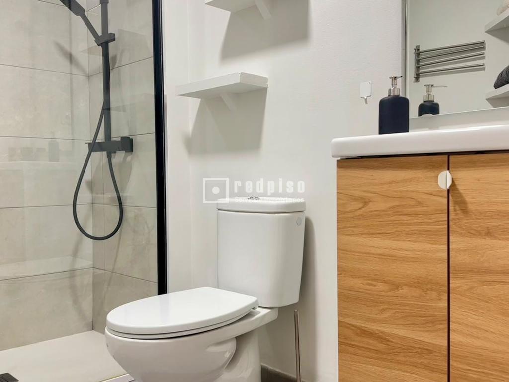 Piso en venta en  calle VALVERDE, Madrid  16/17