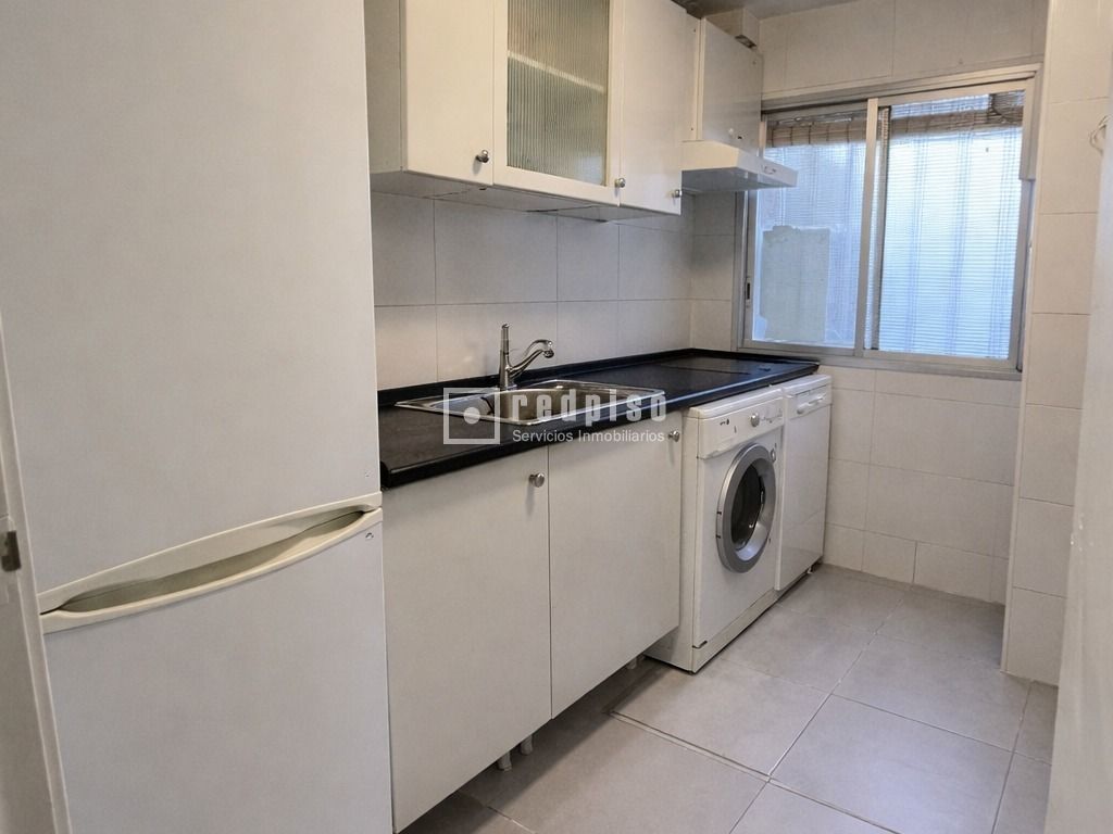 Piso en venta en  calle BRONCE, Madrid  1/1