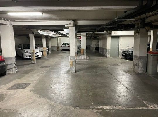 Plaza de Garaje en alquiler en PASEO REINA CRISTINA, Jerónimos, Retiro